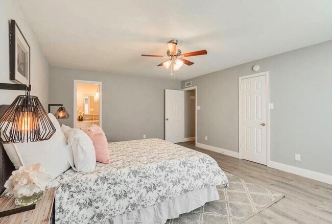 Building Photo - 6529 Chalk Ct