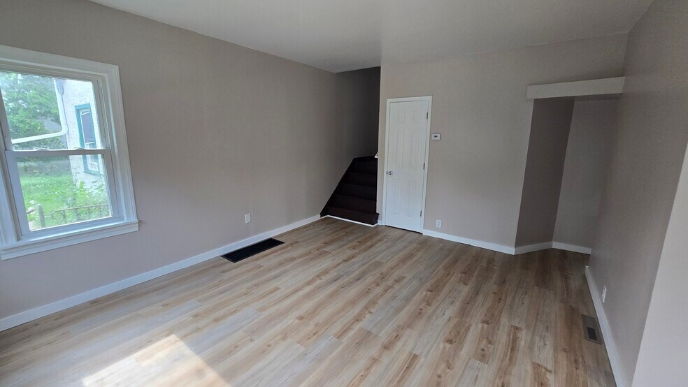 Livingroom and stairway - 4401 Irving Ave N