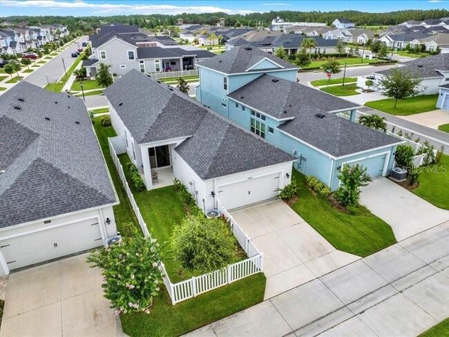 Building Photo - 28680 Cozy Creek Dr