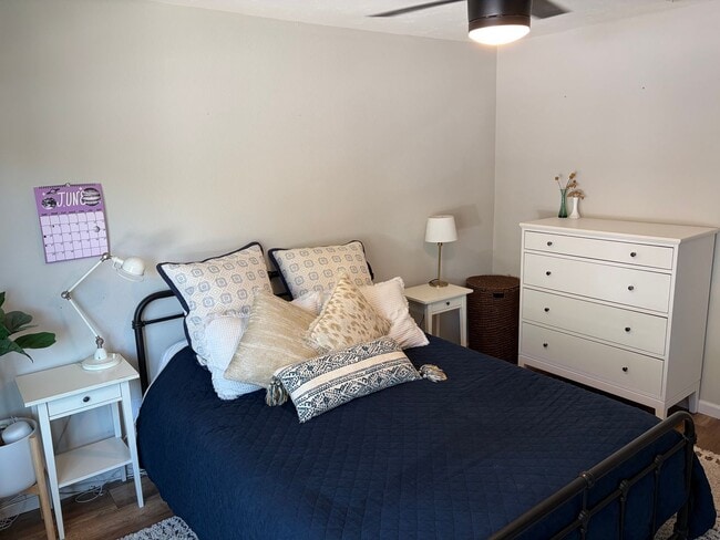 Building Photo - 808 Laurelwood Ct