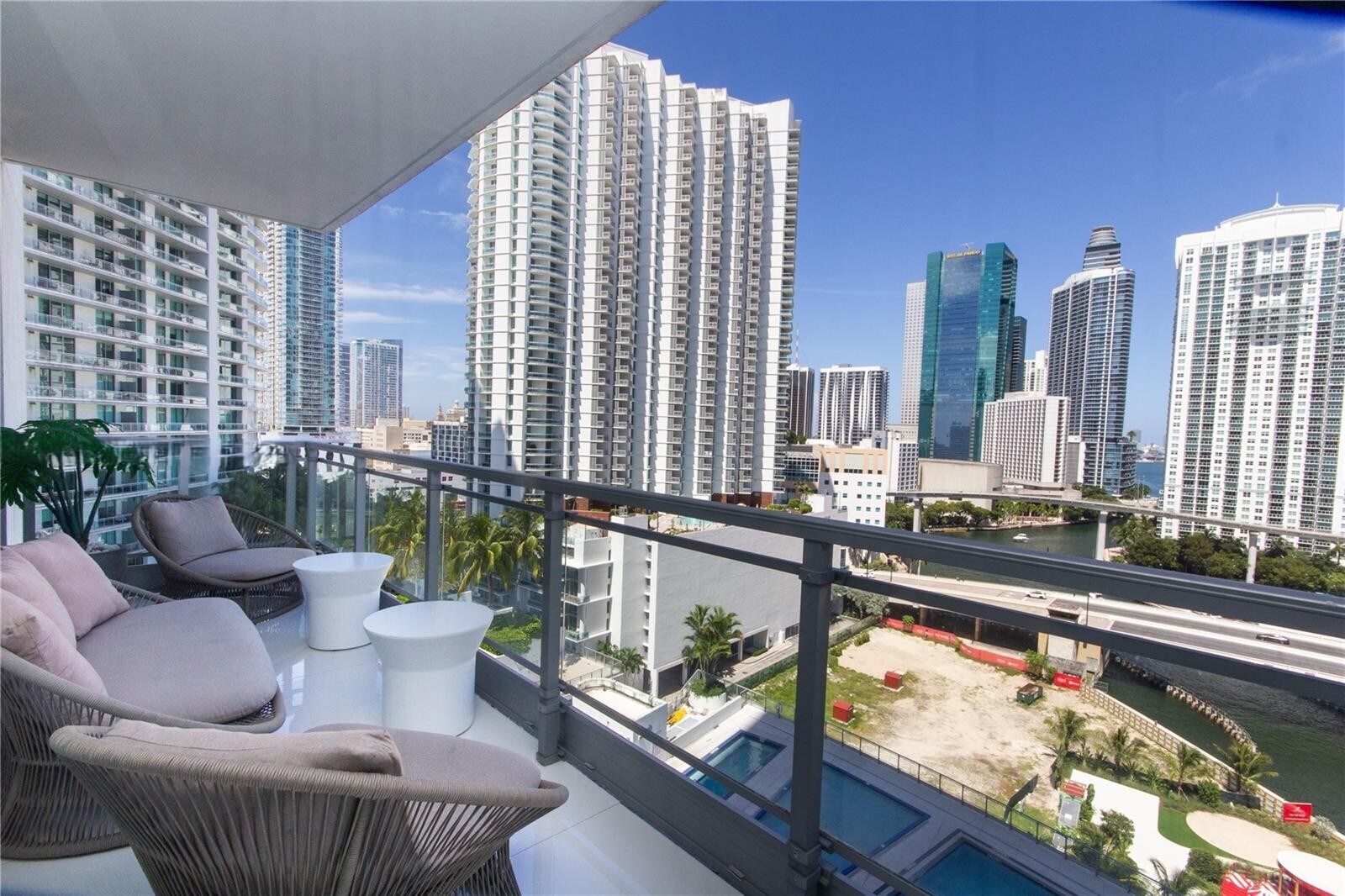 Building Photo - 92 SW 3rd St