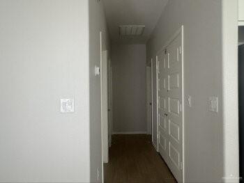 Building Photo - 810 S Linda St