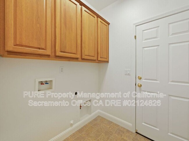Building Photo - 1732 Bamboo St