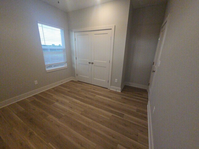 Building Photo - Brand-New 3 Bedroom Home with 3-Car Garage...