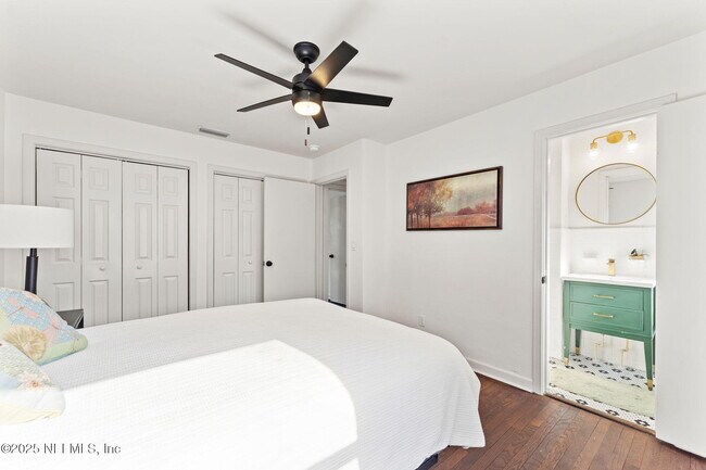 Building Photo - 6235 Fordham Cir E