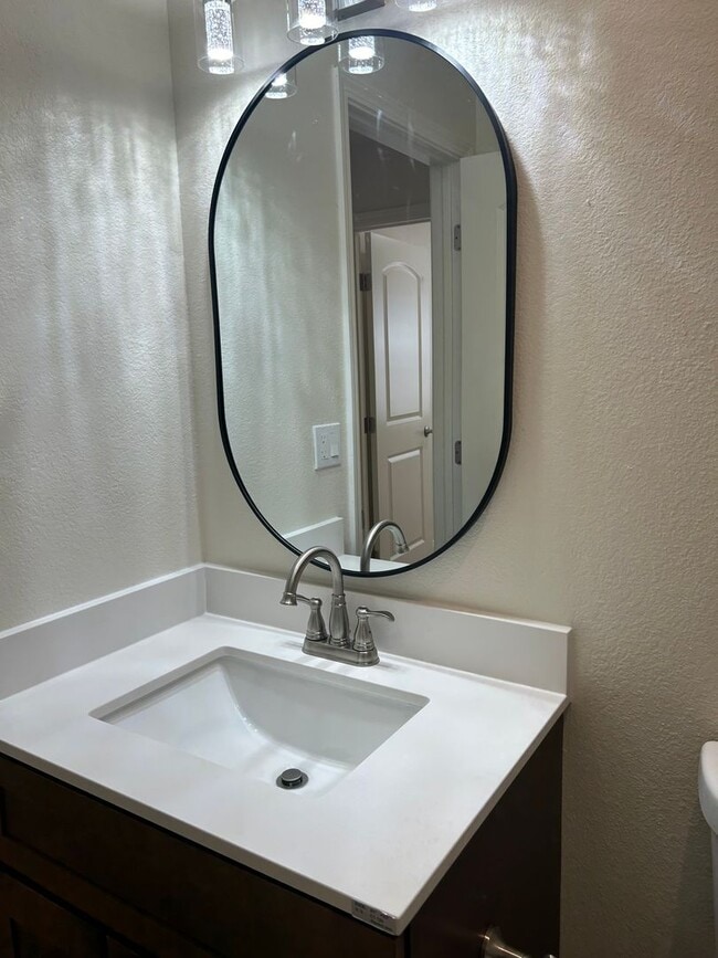 Building Photo - Smart Home