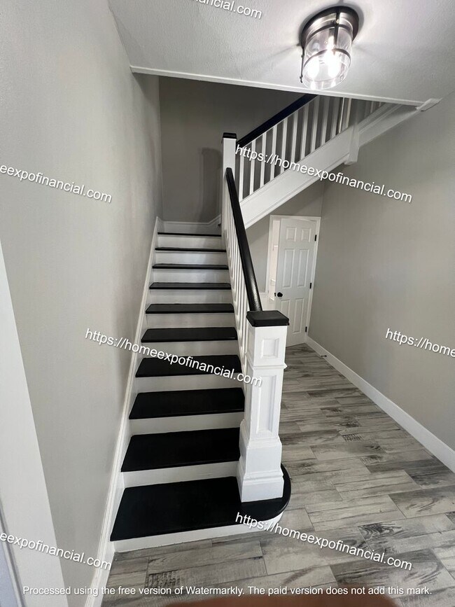 Building Photo - Nice Home For Rent