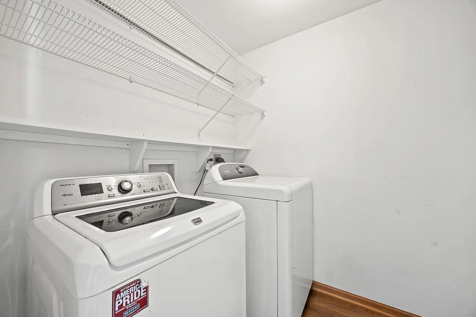 Building Photo - 262 Springbrook Trl S