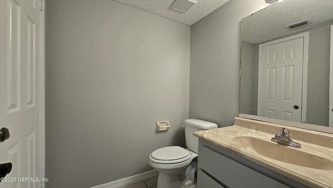 Building Photo - 2104 Dunes Way Dr W