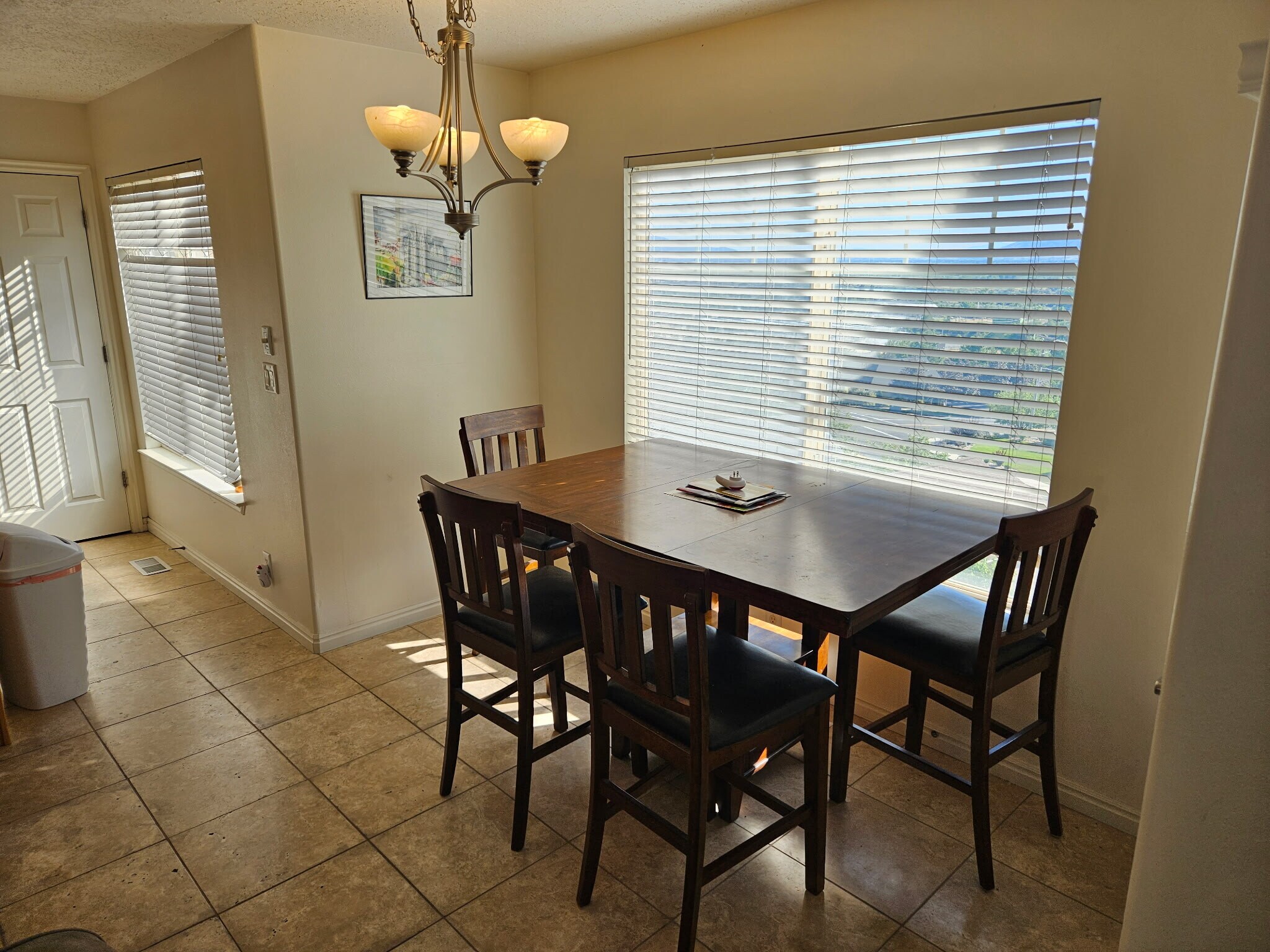 Dining Table - 1372 Alpine Way