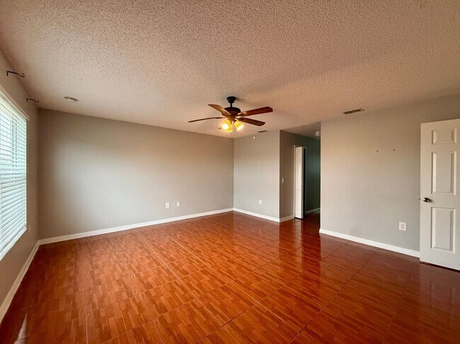 Building Photo - 677 Elbridge Dr
