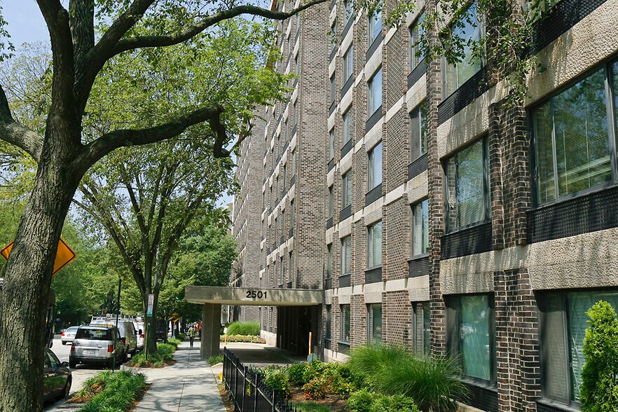 Building Photo - 2501 Calvert St NW