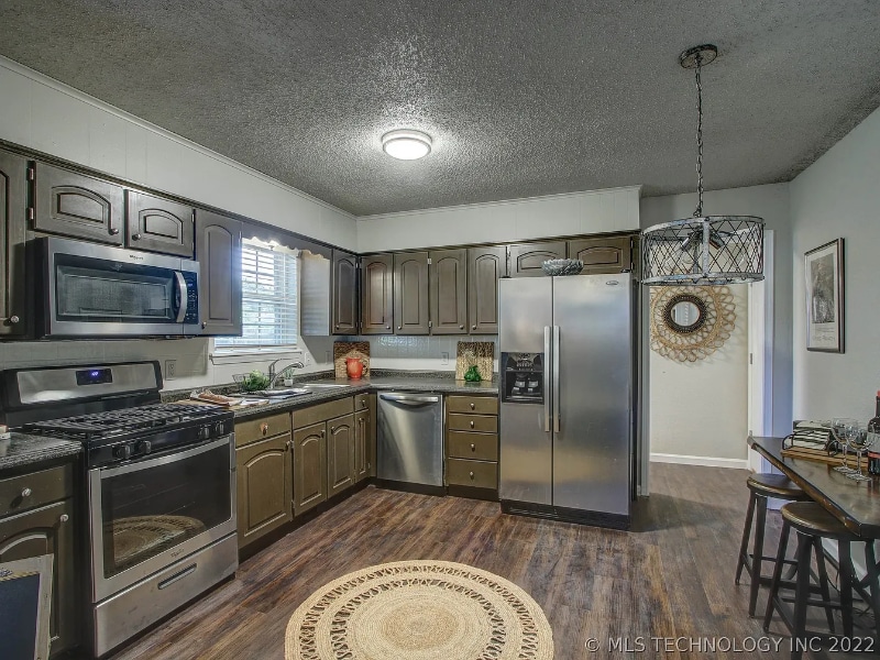 Building Photo - 4301 S Elm St
