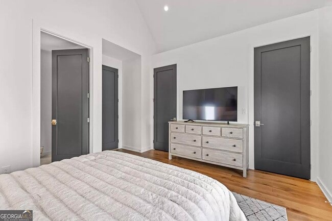 Building Photo - 167 Ravenhurst Ln