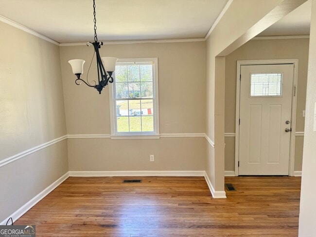 Building Photo - 214 Beechwood Cir