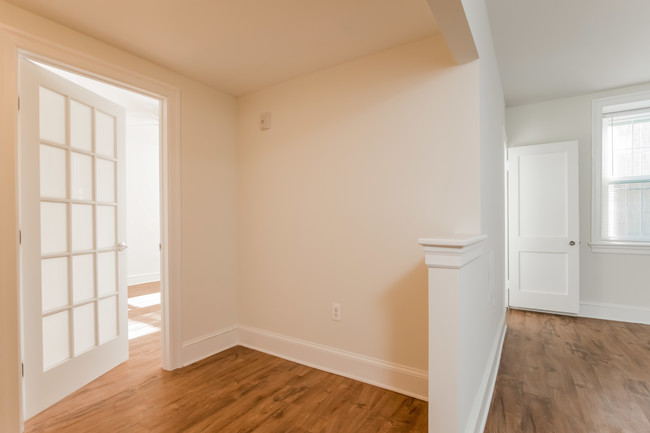 Foyer & bedroom door - 6655 McCallum St