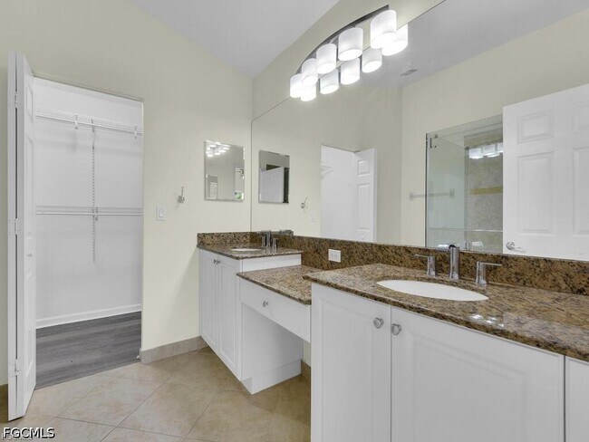 Building Photo - 11075 Lancewood St