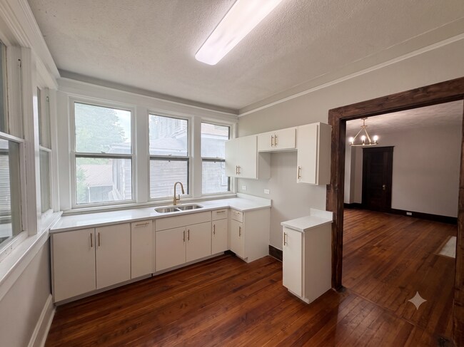 Building Photo - 1258 Agnes Pl