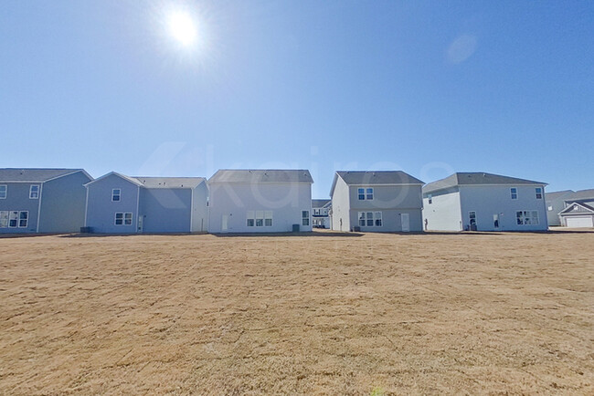 Building Photo - 139 English Oak Ln