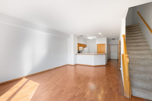 Building Photo - 2877 Stonewater Dr