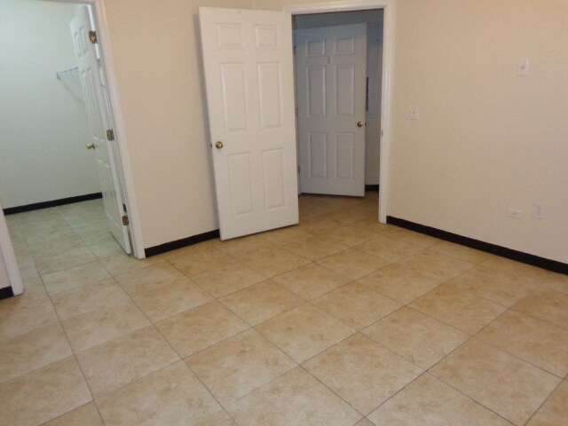 Building Photo - 845 Grand Regency Pointe