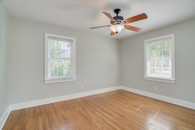 Building Photo - 2615 Springwood Dr