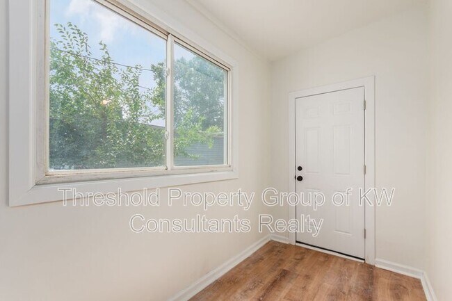 Building Photo - 865 Old Leonard Ave