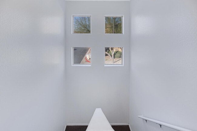 Building Photo - 9547 E Belmont Ave