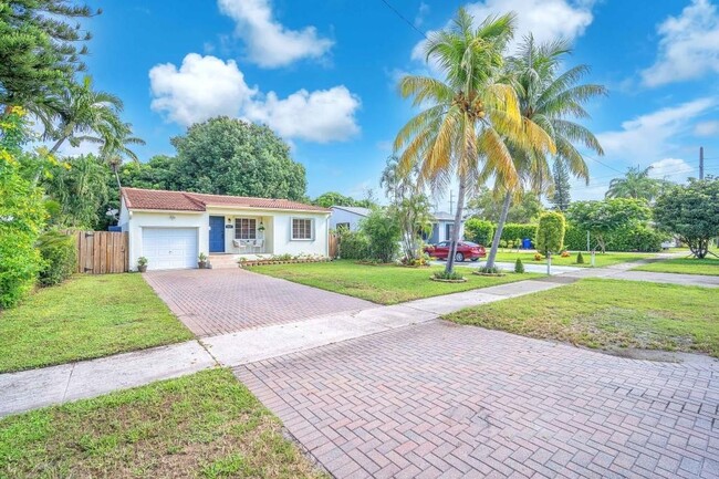 Primary Photo - 3 bedroom in Hollywood FL 33020