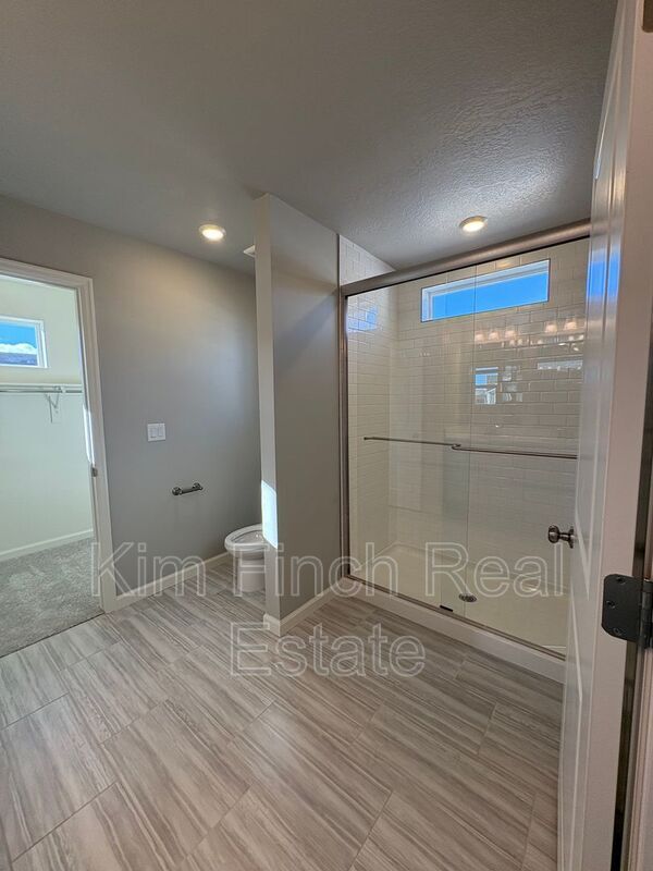 Building Photo - 56 E Portico Ln