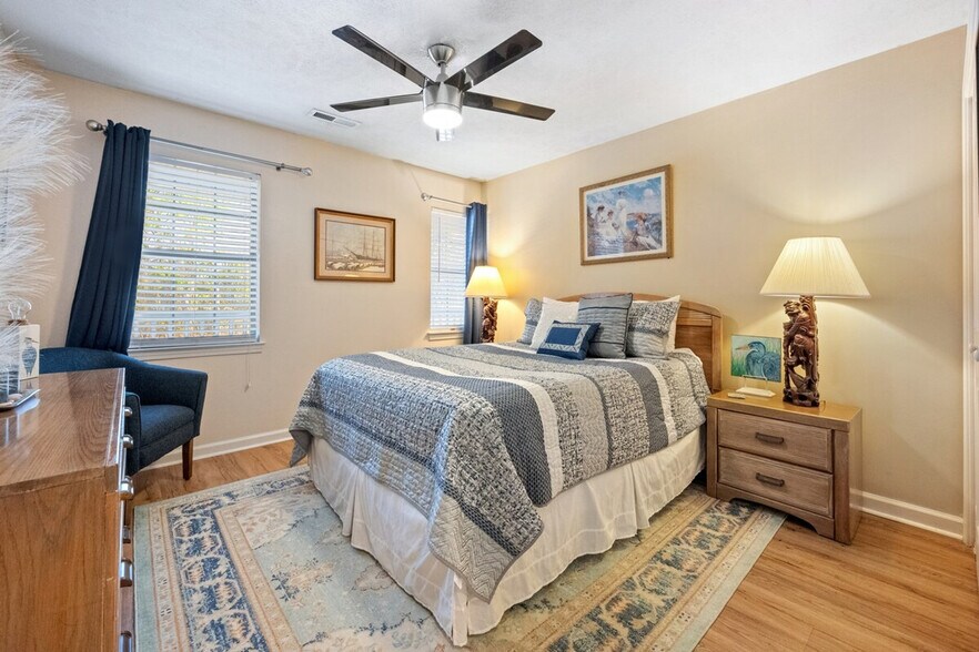 Building Photo - 117 Pinehurst Ln