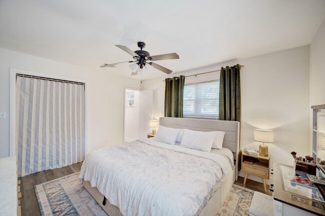 Building Photo - 1024 Juniper Ave