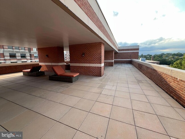 Building Photo - 2301 N Street NW Unit 407