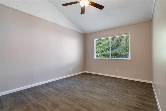 Building Photo - 5802 Gloucester Ln