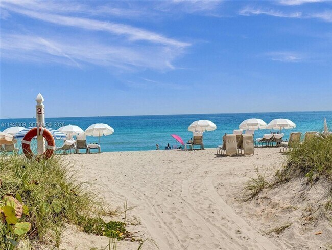 Building Photo - 9595 Collins Ave