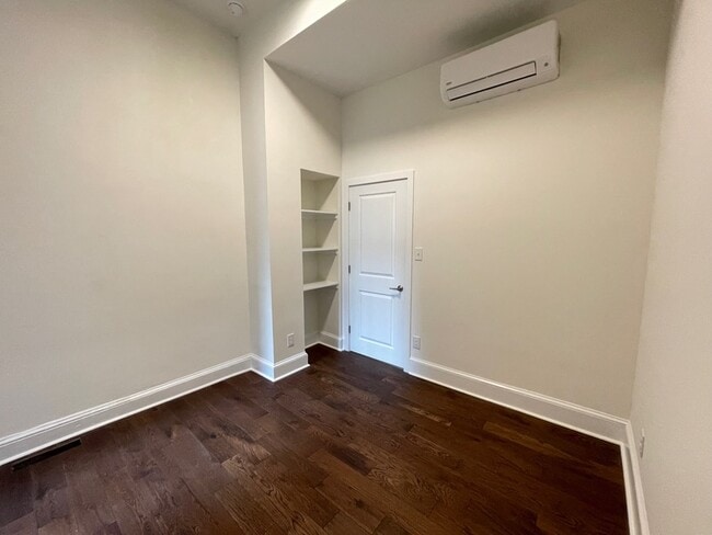 Building Photo - 1832-34 Callowhill St