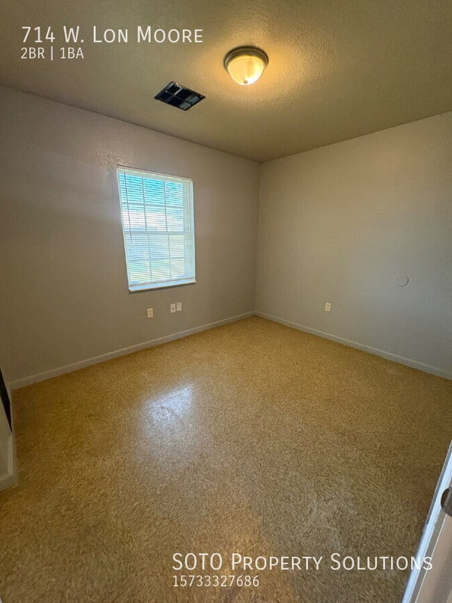 Building Photo - 714 Lon Moore St