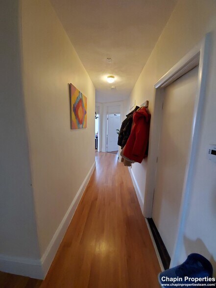 Building Photo - 40 Forest St