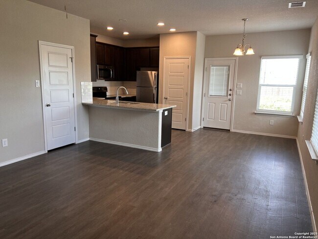 Building Photo - Luxury Duplex in Seguin (Navarro ISD)