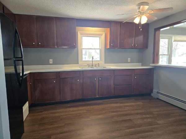 Building Photo - 19 Chapman Ave