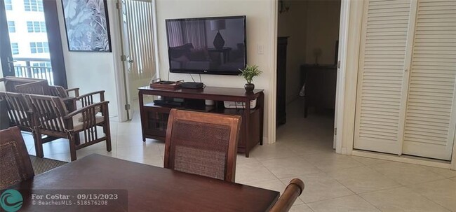 Building Photo - 3800 Galt Ocean Dr