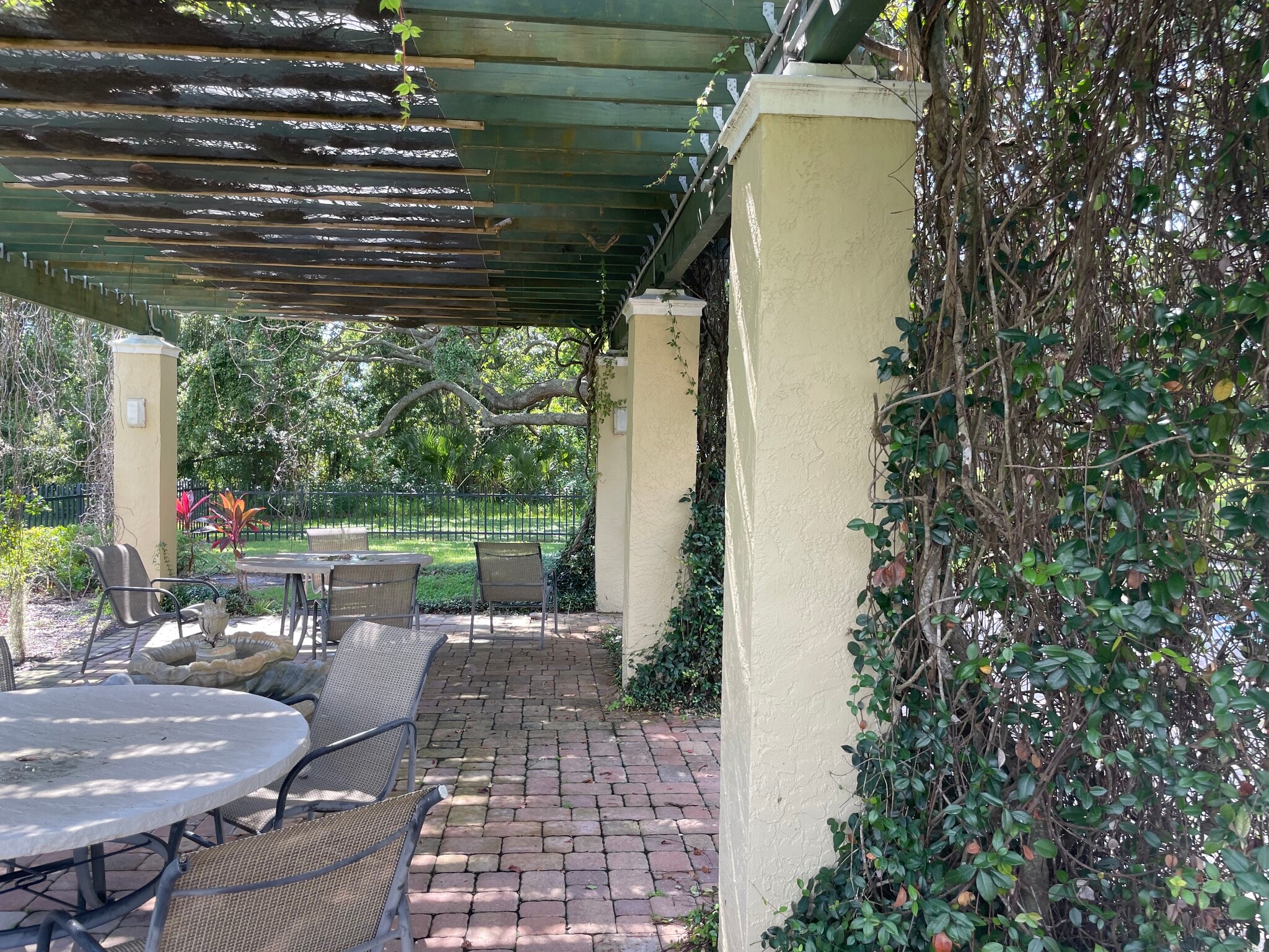 Building Photo - 2690 Coral Landings Blvd