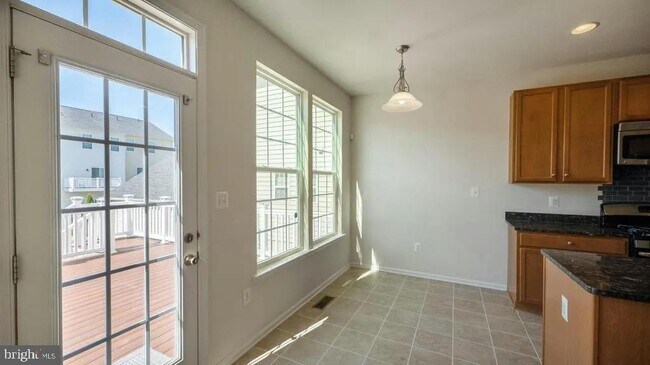 Building Photo - 11830 Steeplebush Dr