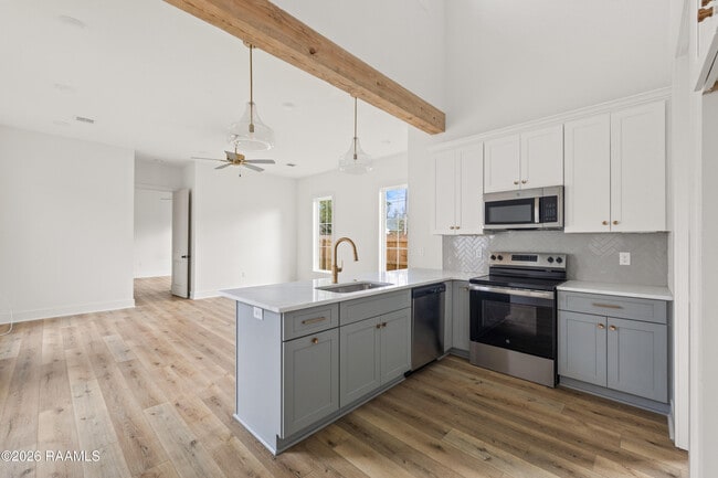 Building Photo - 121 Mayberry Grv St