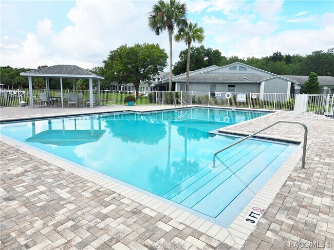 Building Photo - 10906 W Cove Harbor Dr