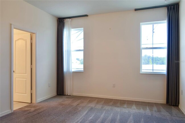Building Photo - 2164 Carriage Pointe Loop