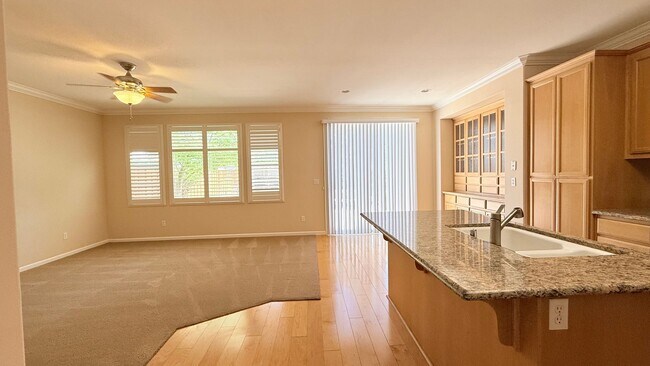 Building Photo - Beautiful 4BD/3BA, Two-Story Townhome in Alamo Creek, Danville- Available NOW!