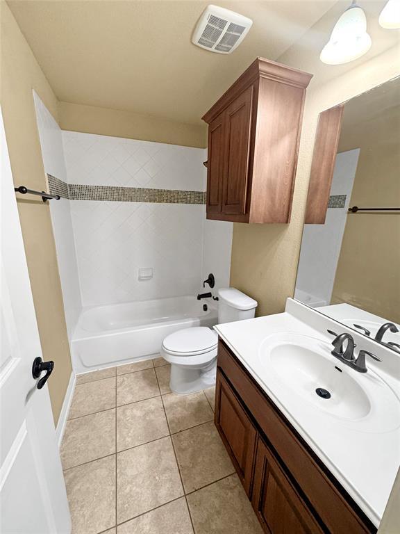 Building Photo - 14312 Senia Bend