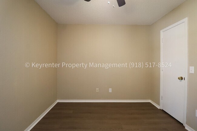 Building Photo - 3 Bed | 2 Bath in East Tulsa!
