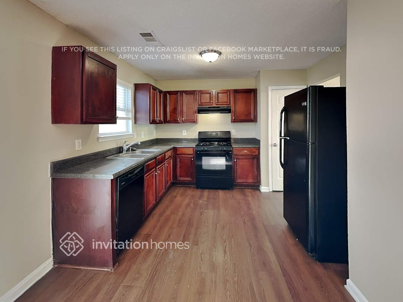 Building Photo - 215 Marriott Dr